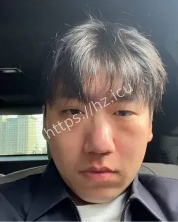 刘旭东跪地忏悔